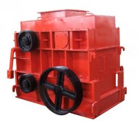 Three roll crusher